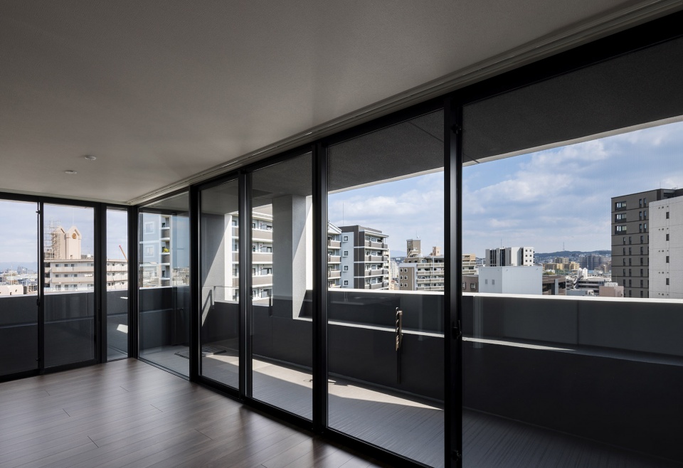 monochrome in fukuoka by sako architects