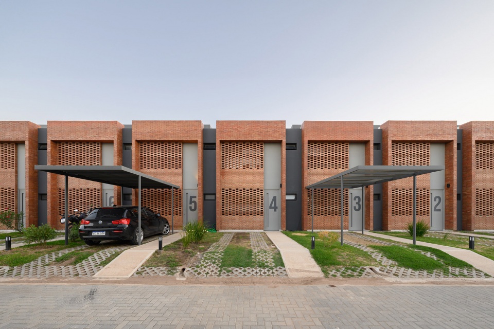 valpo housing complexes by montevideo studio