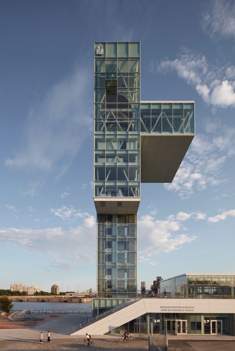Port of Montreal Tower and Grand Quai Provencher Roy and NIPPAYSAGE