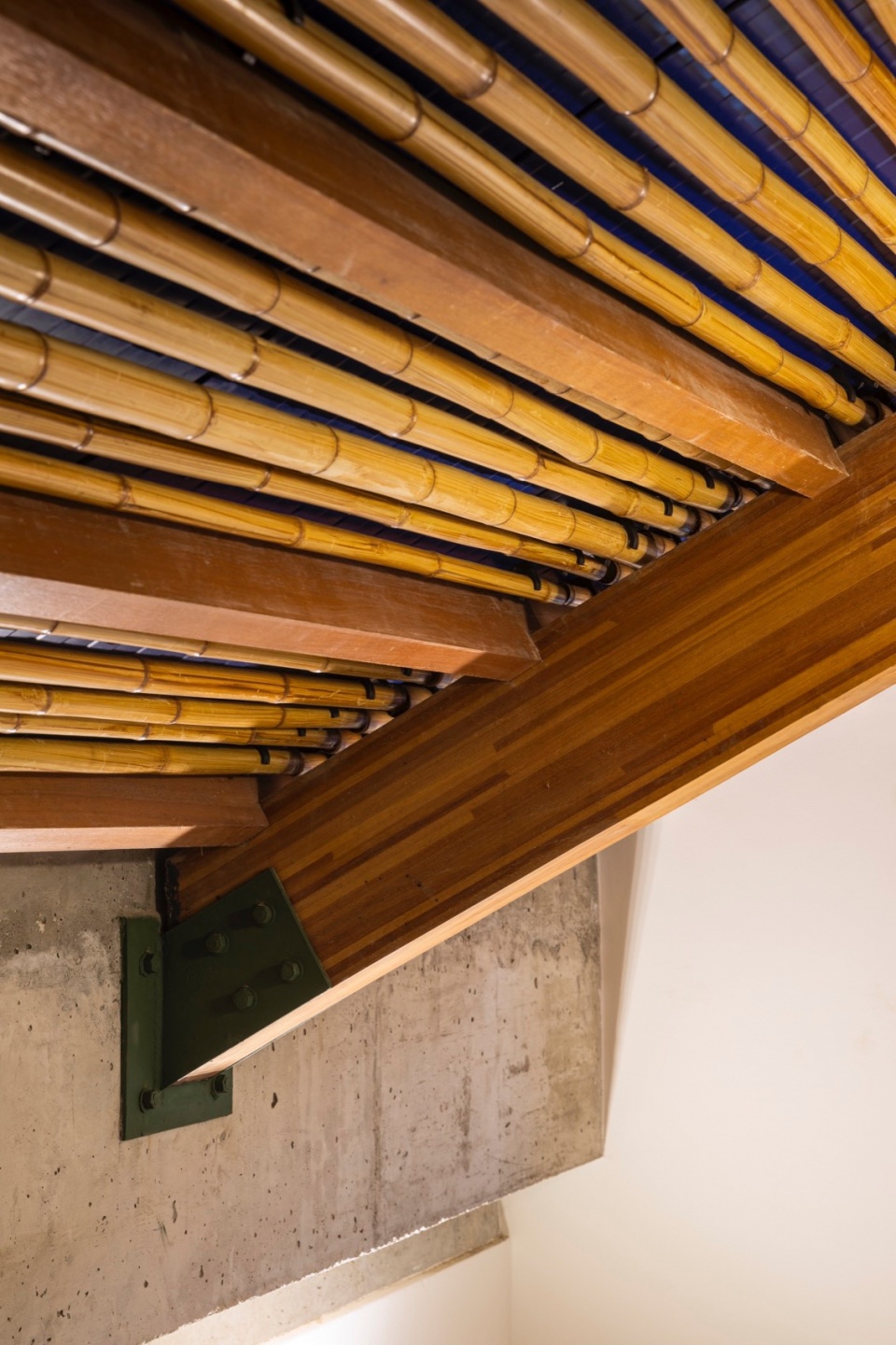 gutter house by atelier daniel florez