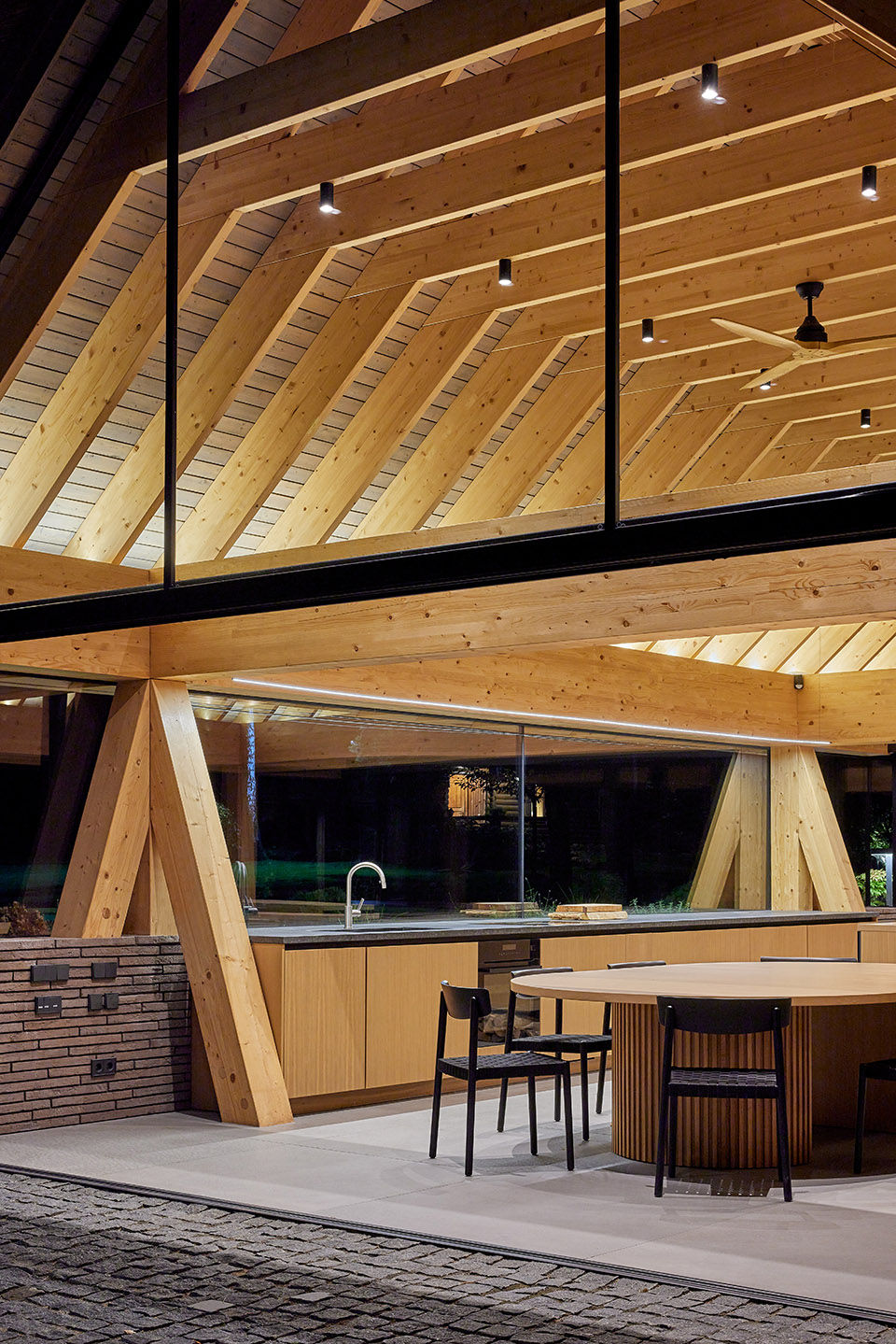 pool house by heima architects