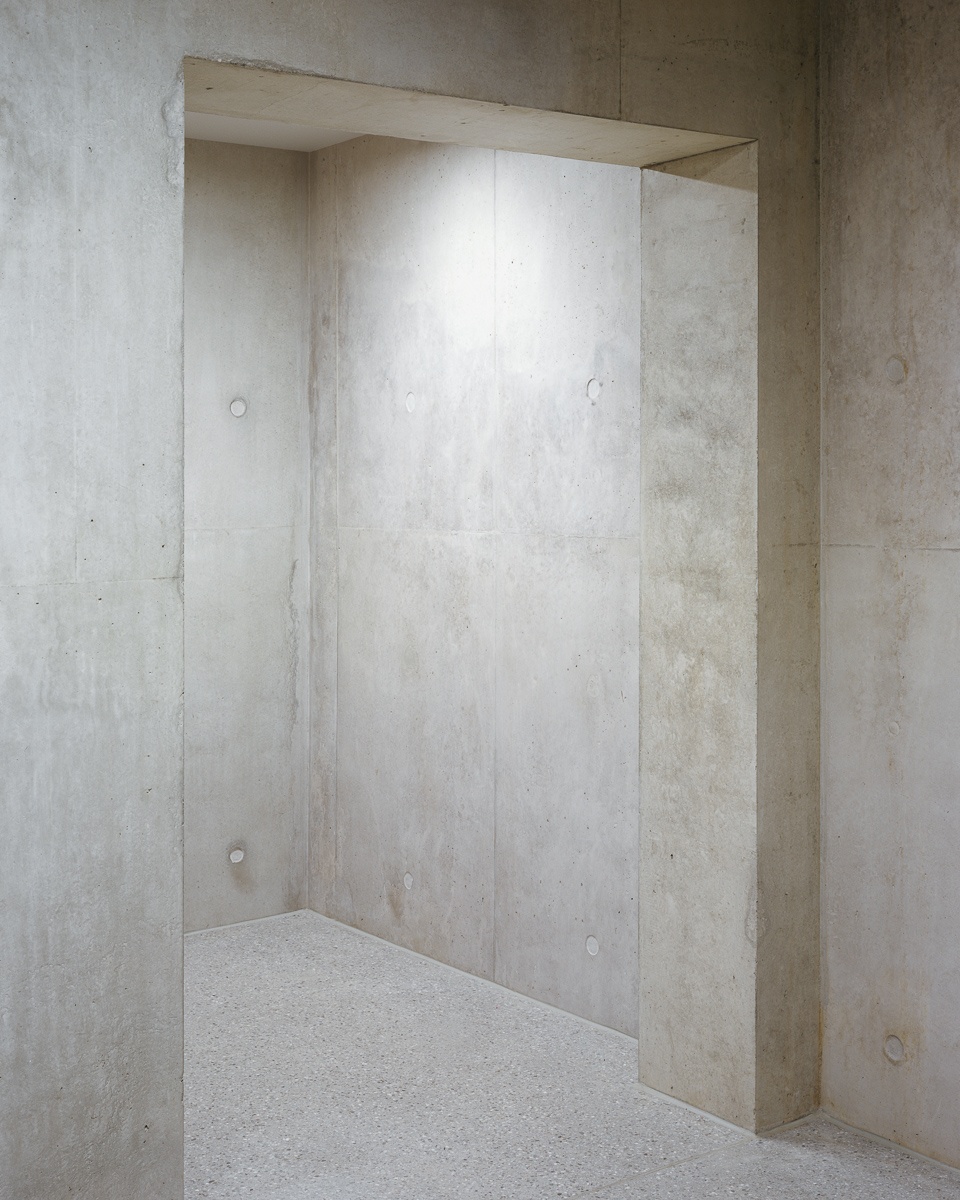 public facilities building at jonction geneva by lacroix chessex