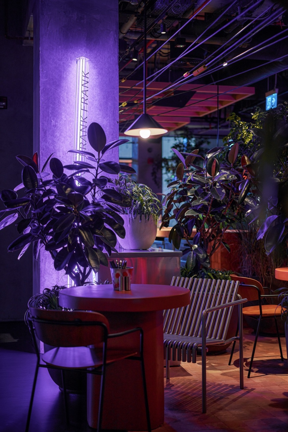 frank restaurant by da bureau