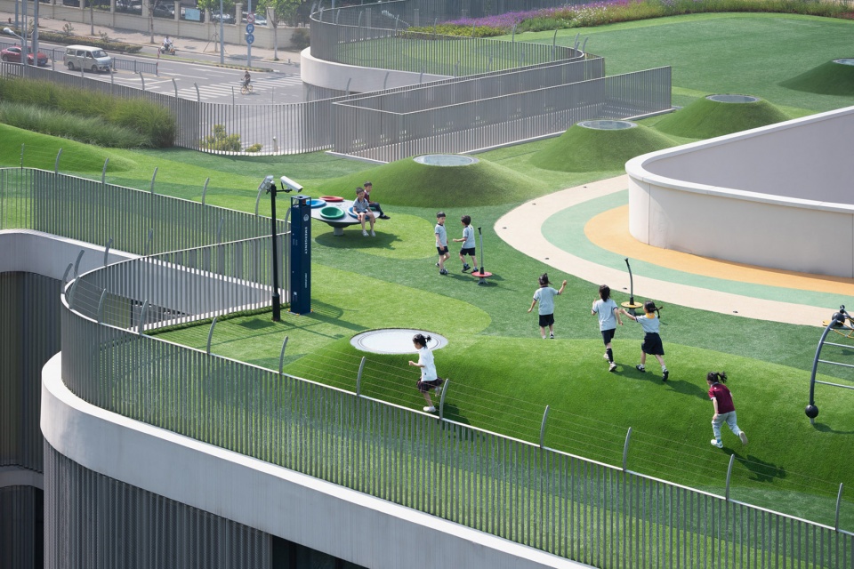 suzhou mountain bilingual school landscape by open zscape