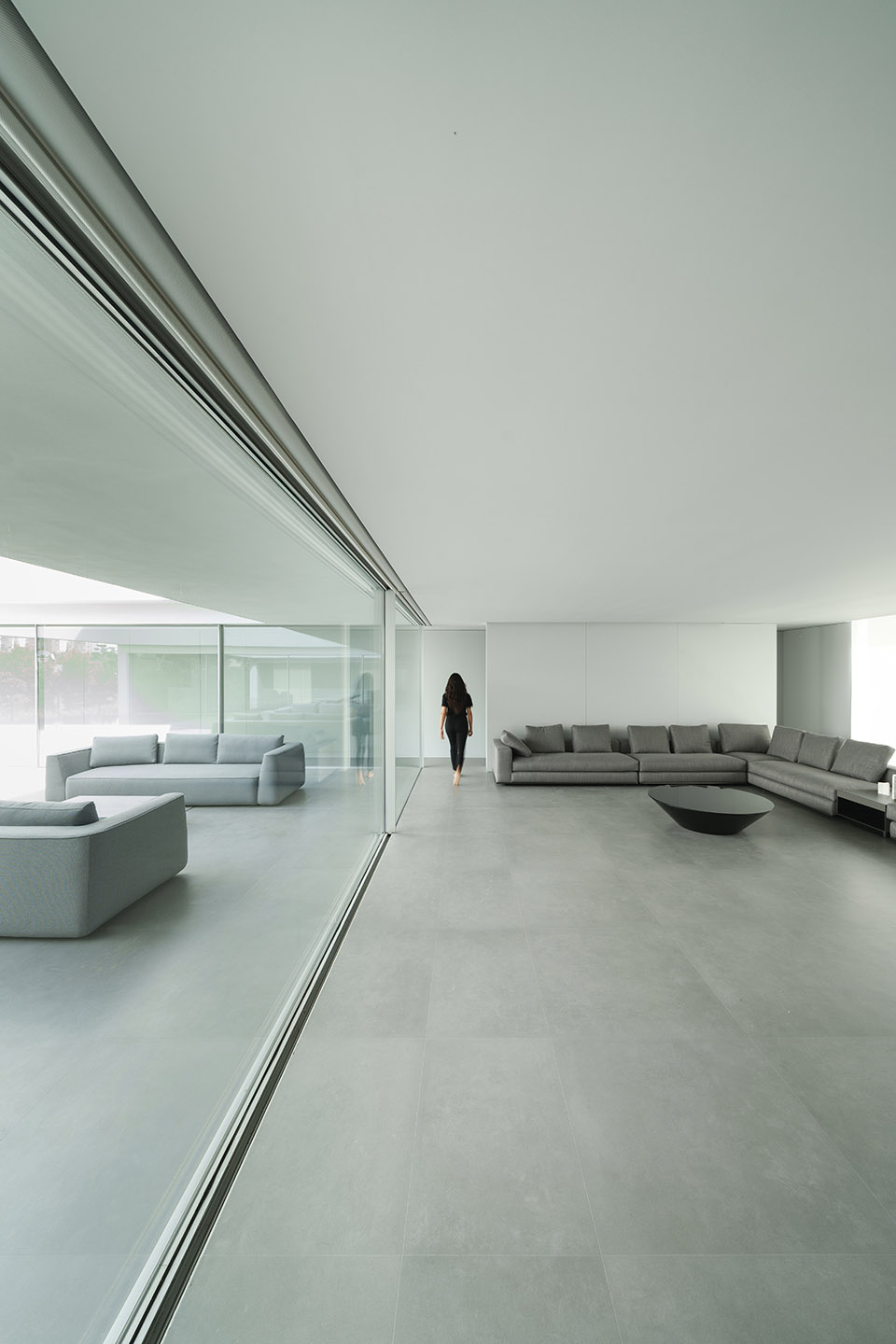 compluvium house by fran silvestre arquitectos