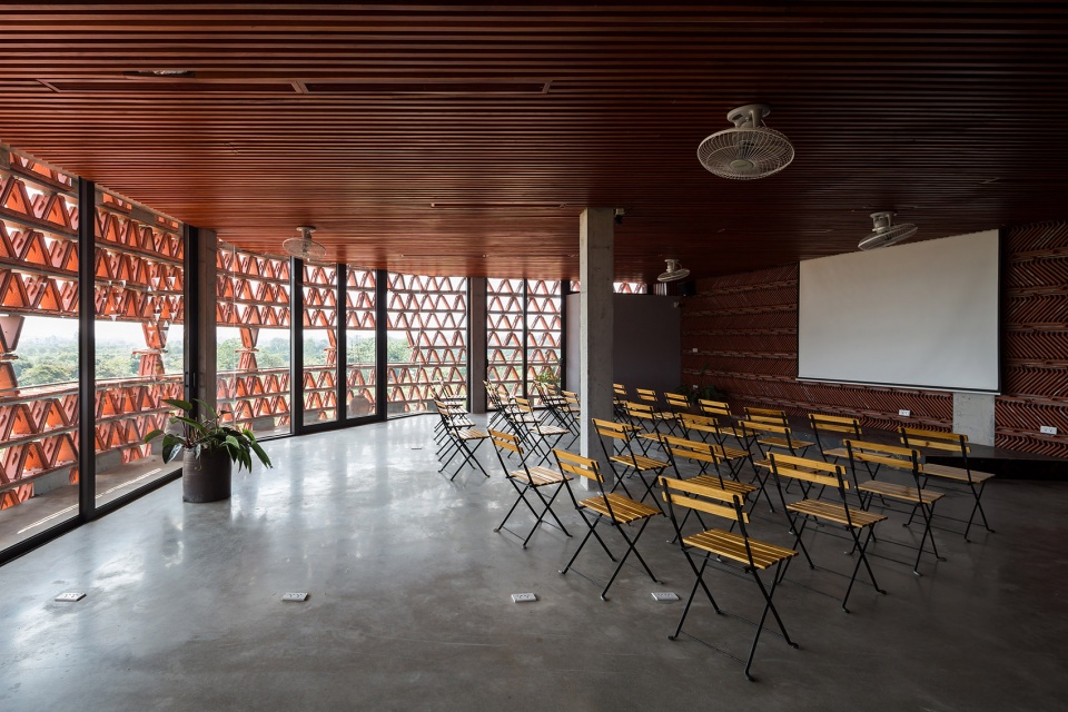ngoi space by hp architects
