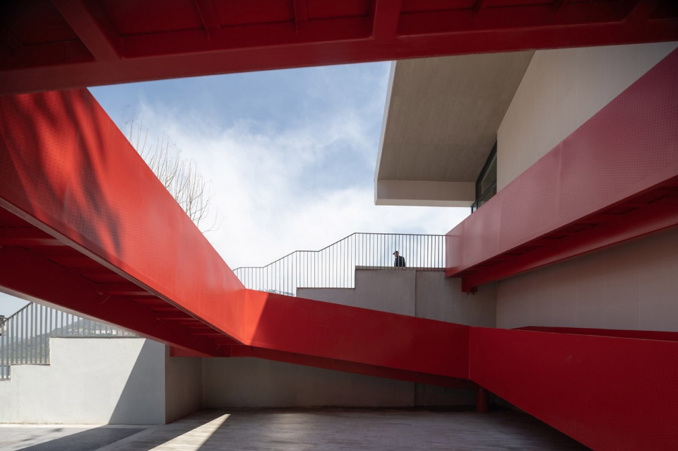 changfuhui urban renewal for the riverside avenue area by edge daheng loanchuang xiangjie