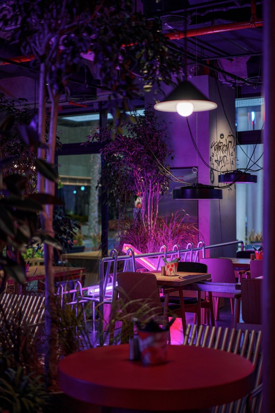 frank restaurant by da bureau