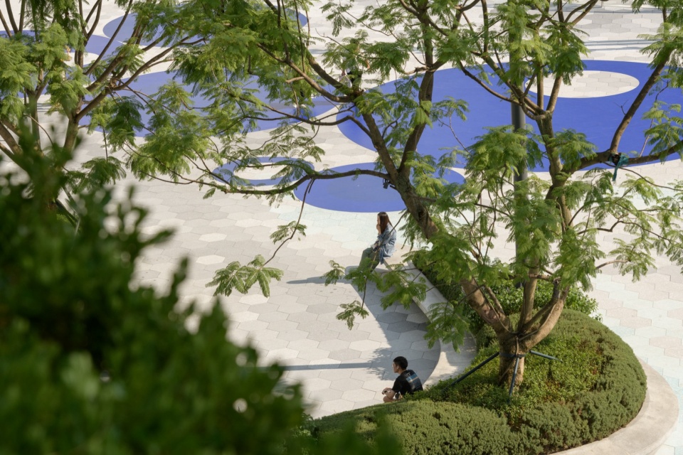 chengdu mixc public plaza renovation by flo