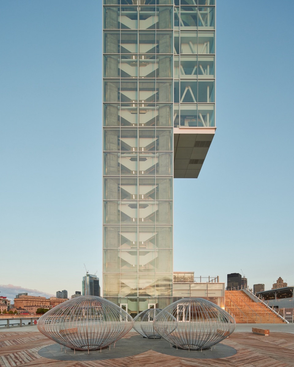 Port of Montreal Tower and Grand Quai Provencher Roy and NIPPAYSAGE