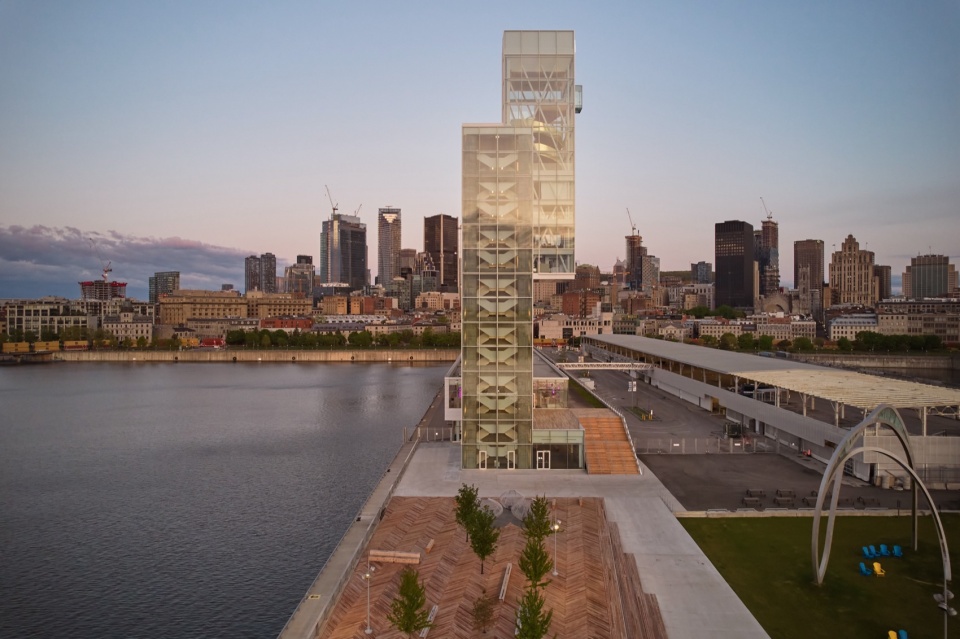 Port of Montreal Tower and Grand Quai Provencher Roy and NIPPAYSAGE