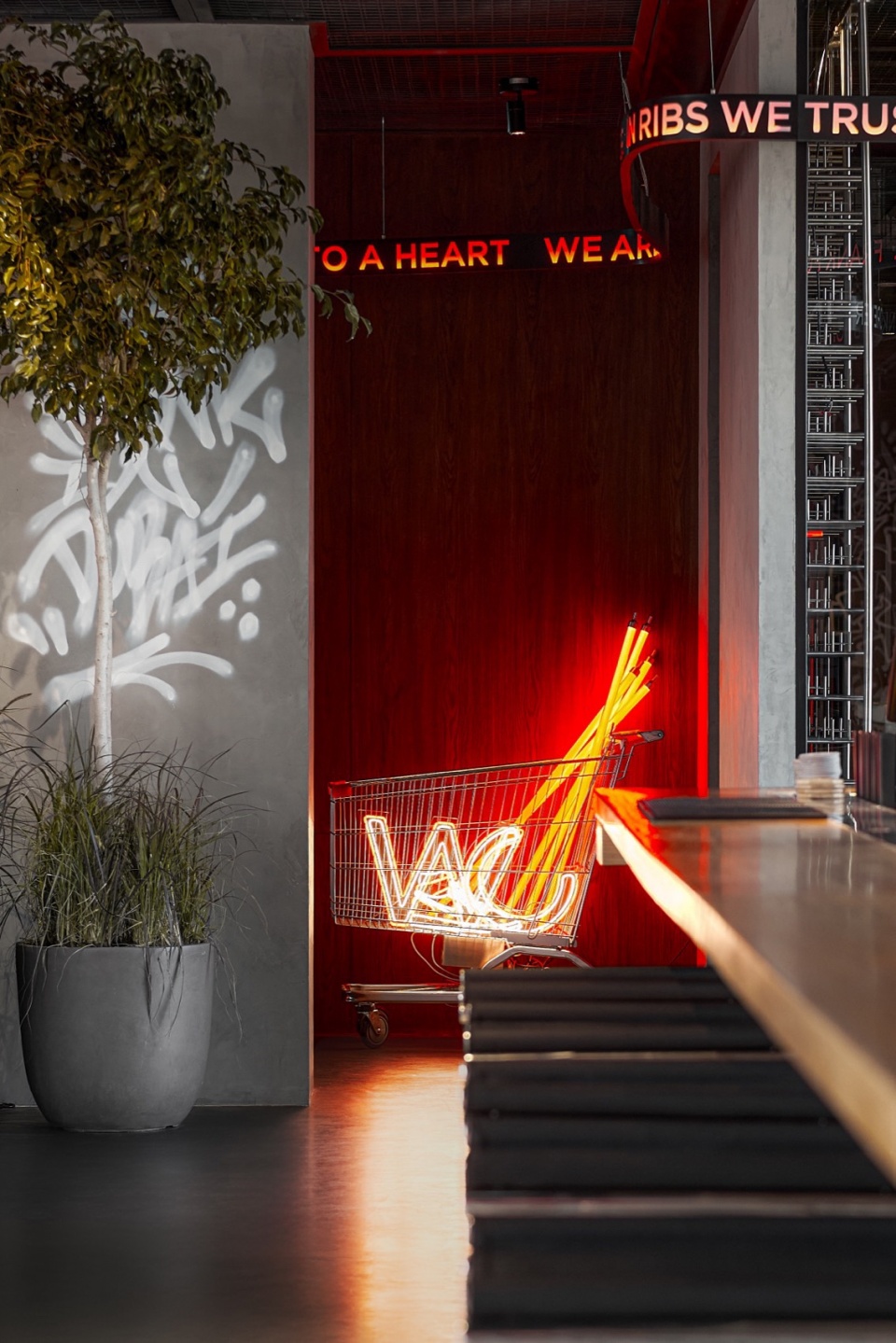 frank restaurant by da bureau