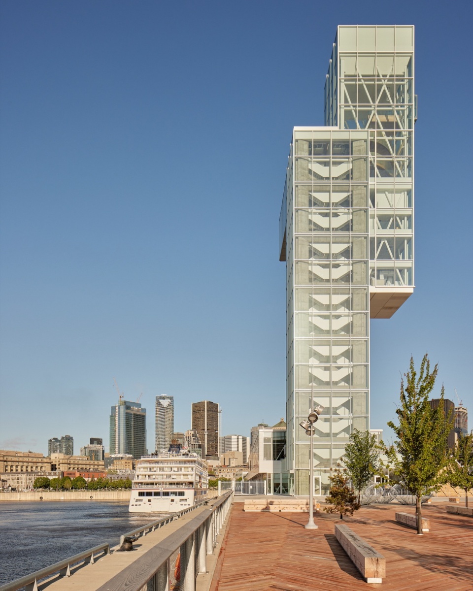 Port of Montreal Tower and Grand Quai Provencher Roy and NIPPAYSAGE