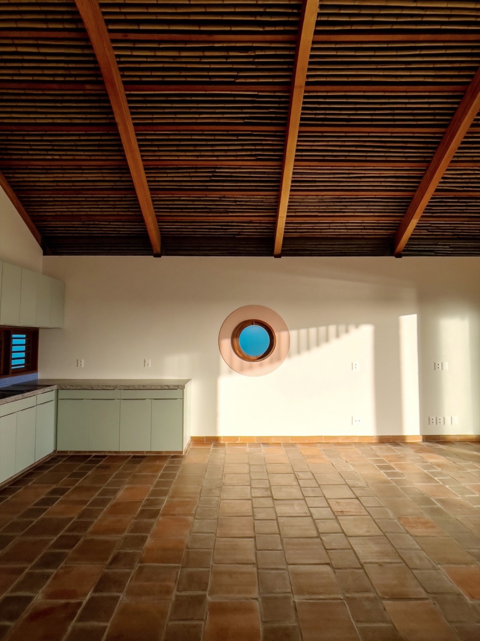 gutter house by atelier daniel florez