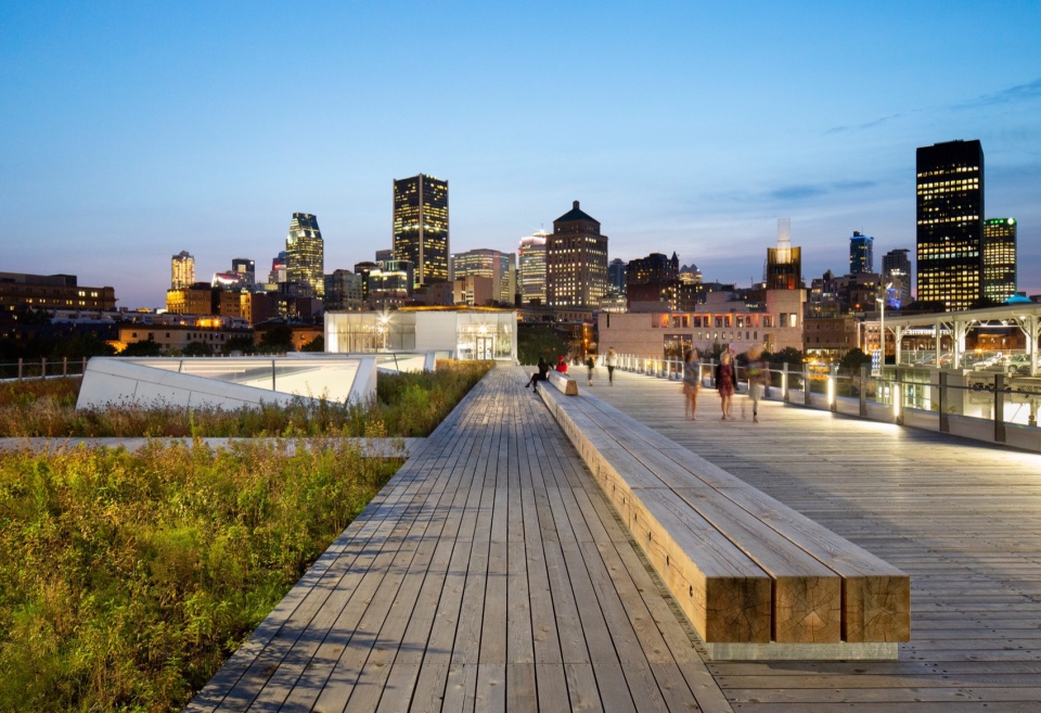 Port of Montreal Tower and Grand Quai Provencher Roy and NIPPAYSAGE