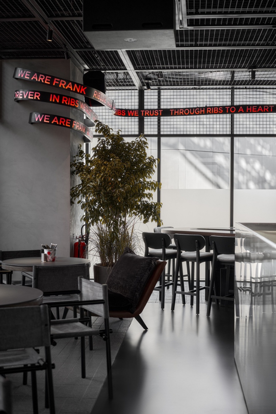 frank restaurant by da bureau