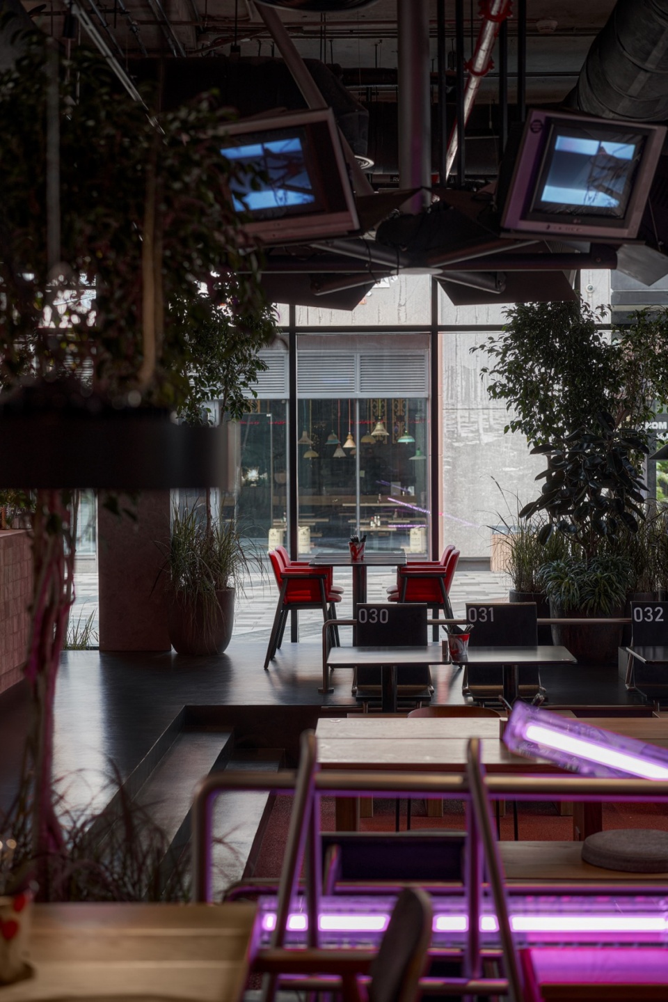 frank restaurant by da bureau
