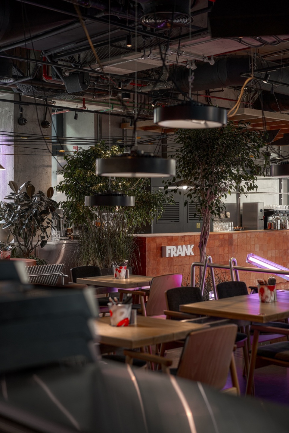 frank restaurant by da bureau