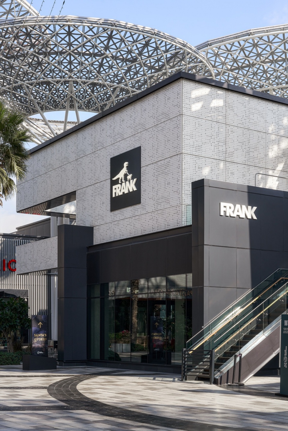 frank restaurant by da bureau