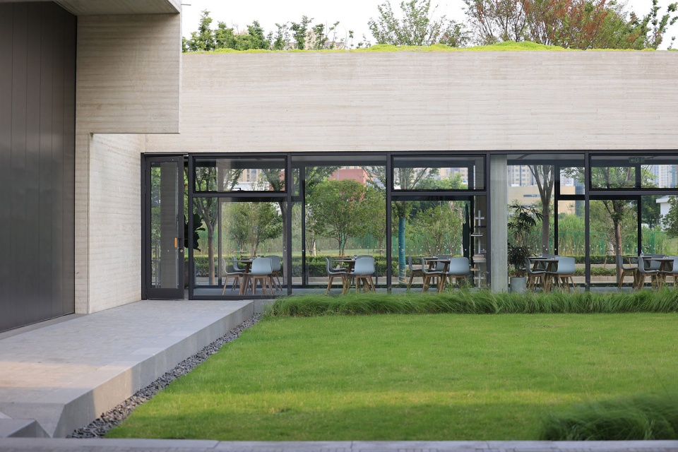 suzhou mountain bilingual school landscape by open zscape
