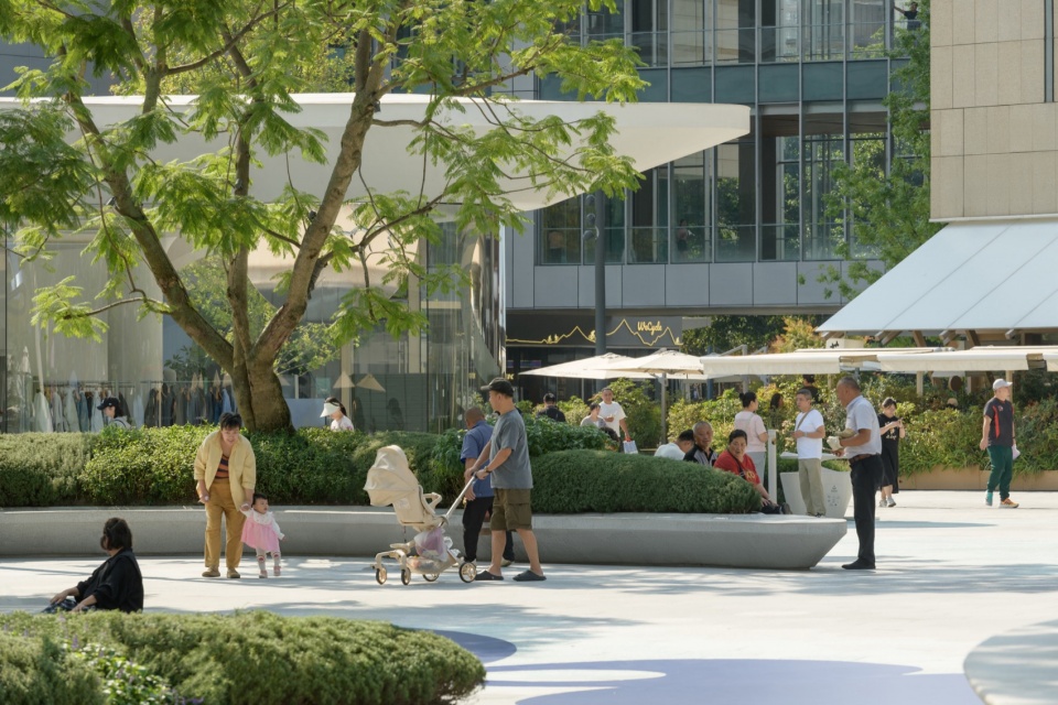 chengdu mixc public plaza renovation by flo