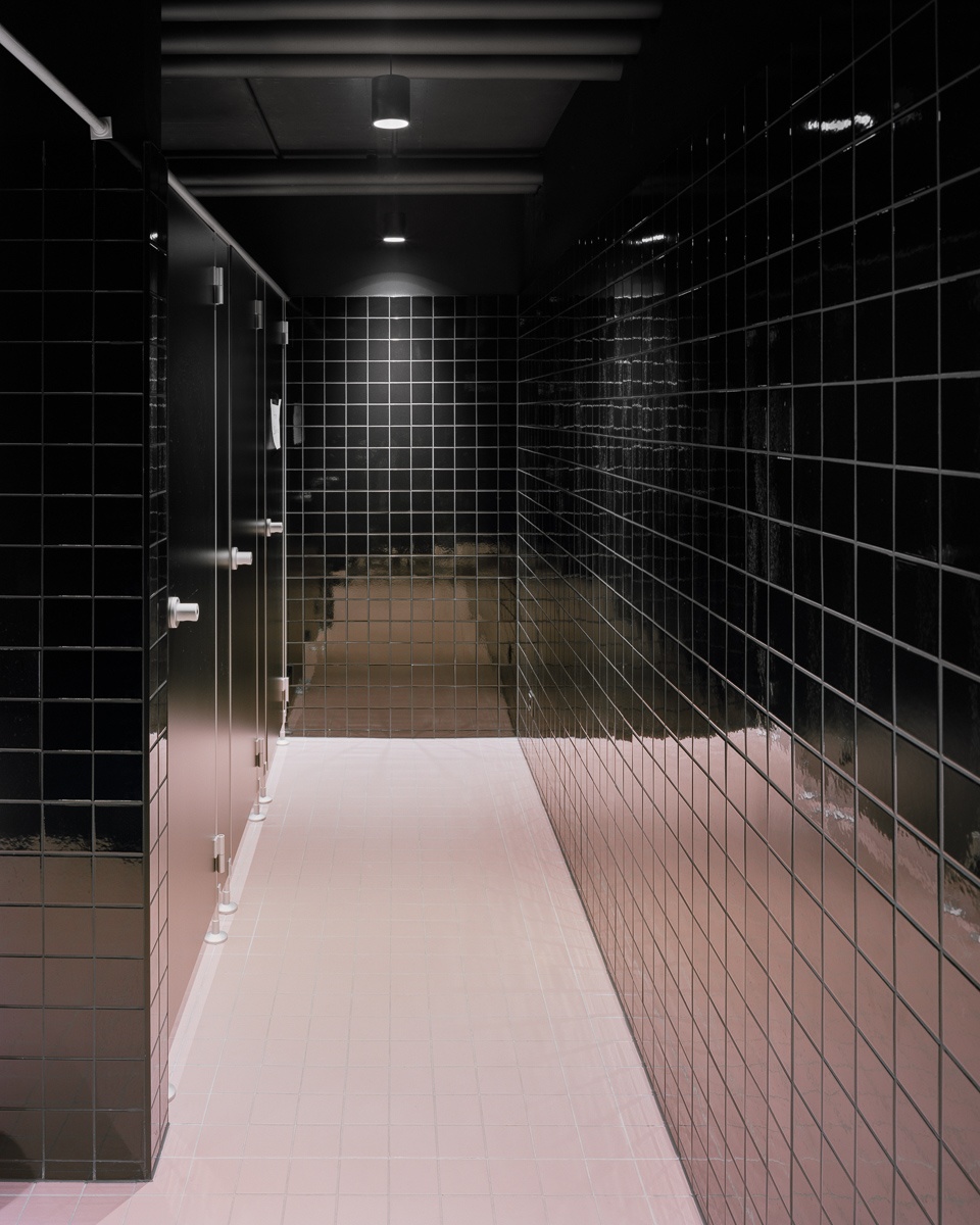 public facilities building at jonction geneva by lacroix chessex