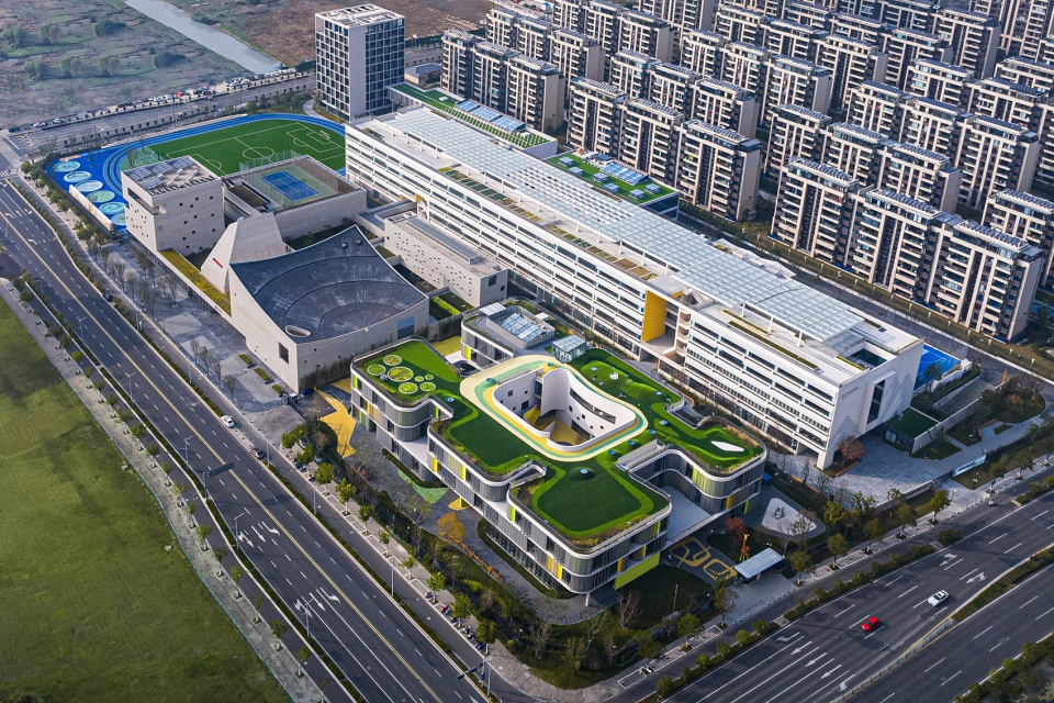 suzhou mountain bilingual school landscape by open zscape