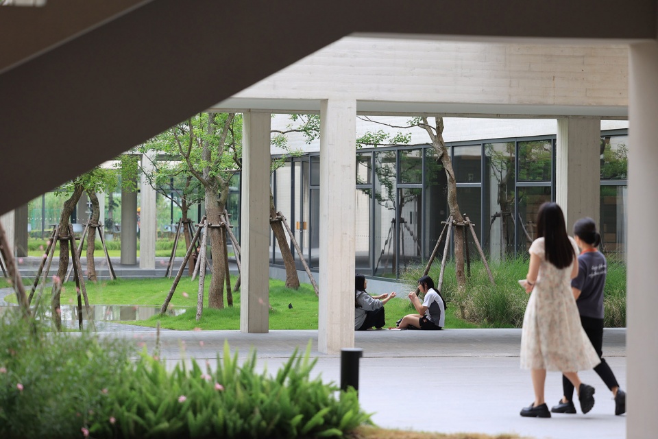 suzhou mountain bilingual school landscape by open zscape