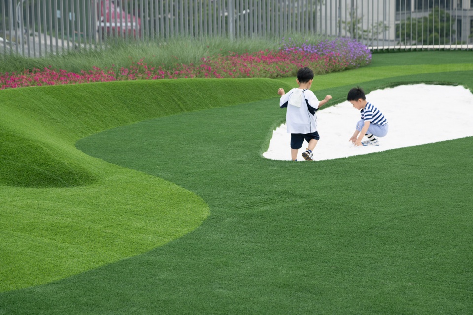 suzhou mountain bilingual school landscape by open zscape