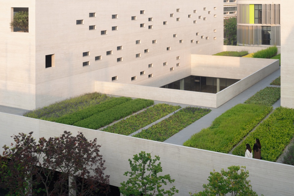 suzhou mountain bilingual school landscape by open zscape