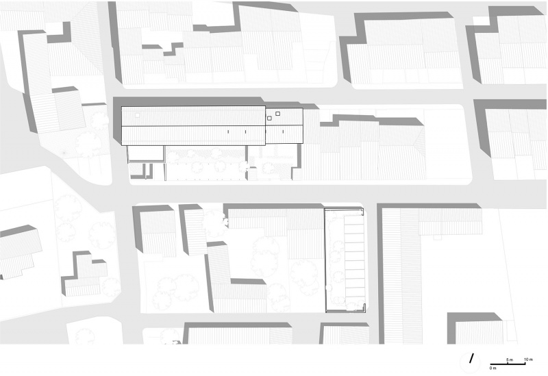charleval healthcare center by combas architectes