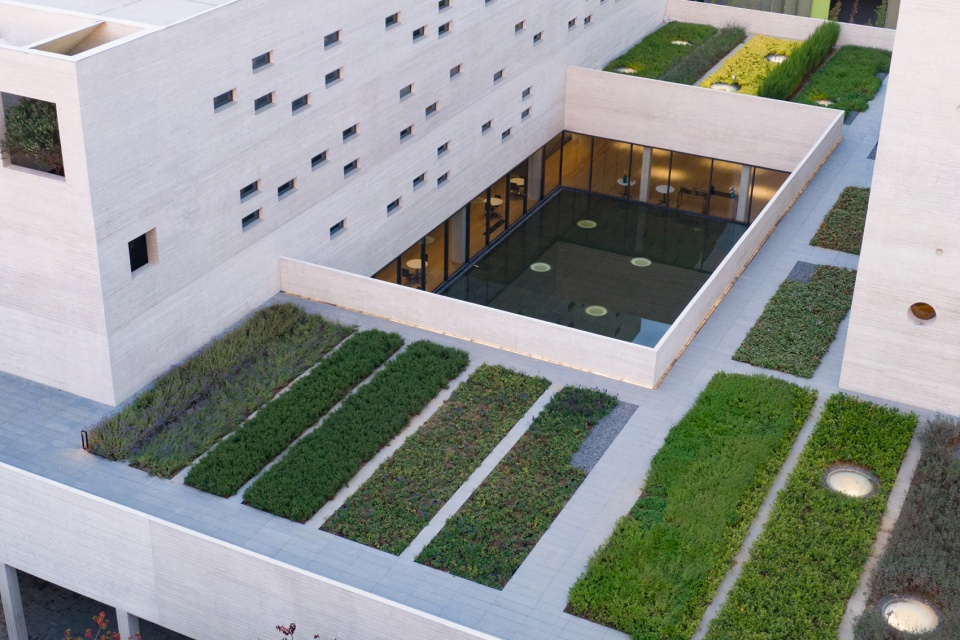 suzhou mountain bilingual school landscape by open zscape