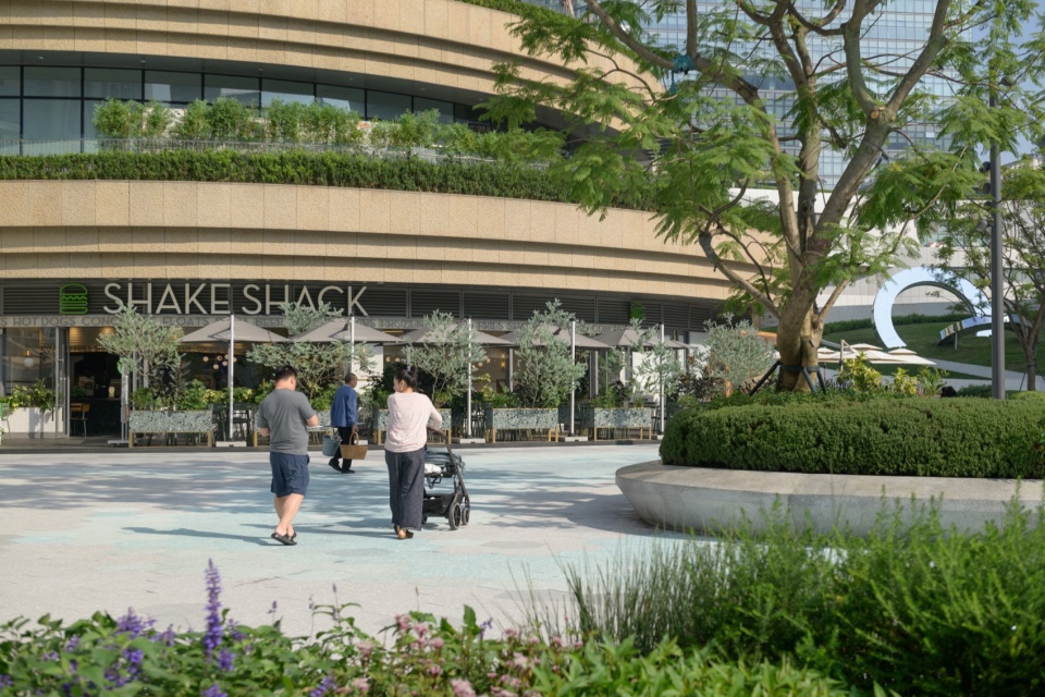 chengdu mixc public plaza renovation by flo