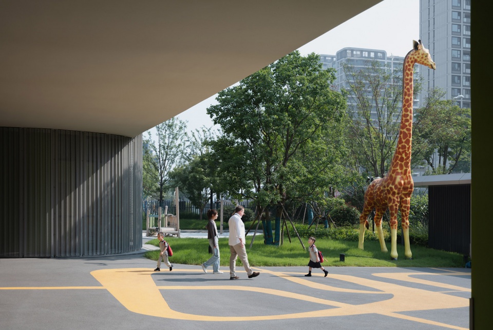 suzhou mountain bilingual school landscape by open zscape