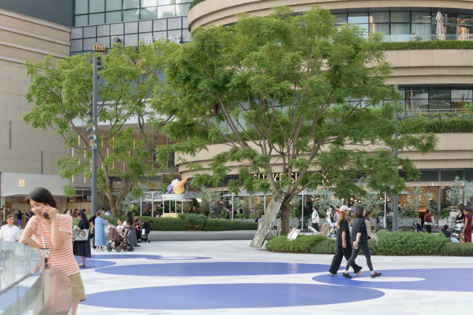 chengdu mixc public plaza renovation by flo