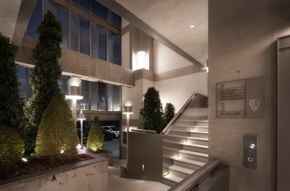 灰空间夜景 joystay hotel by huizong design and research office