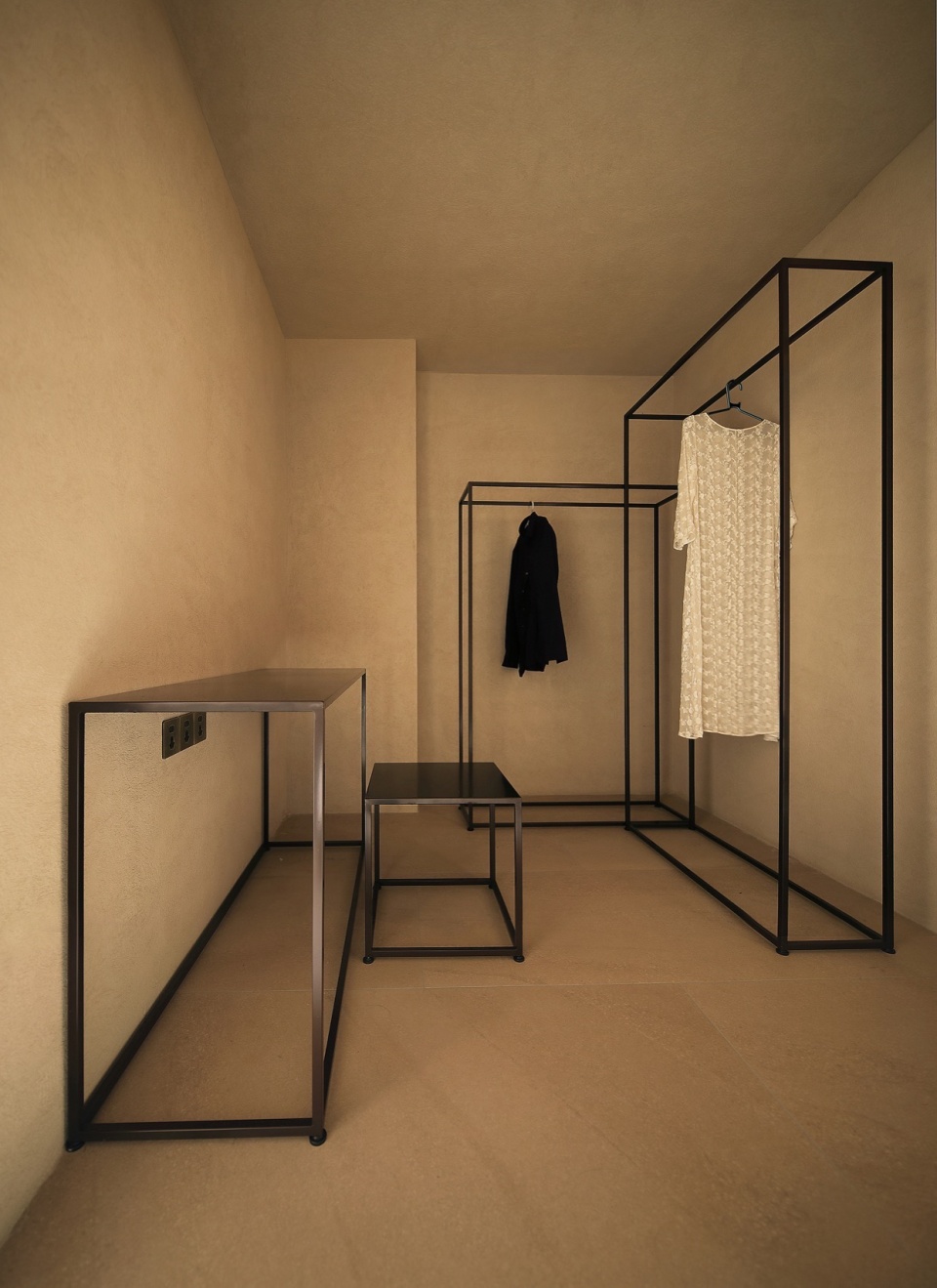 开放衣架Open hangers the rustic house by atelier habitant