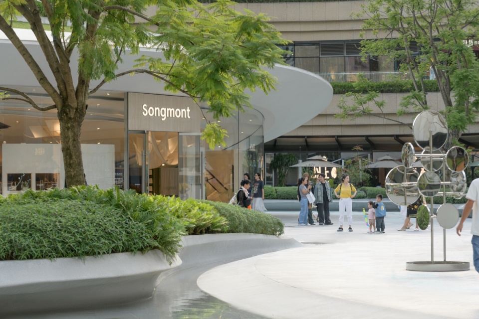 chengdu mixc public plaza renovation by flo
