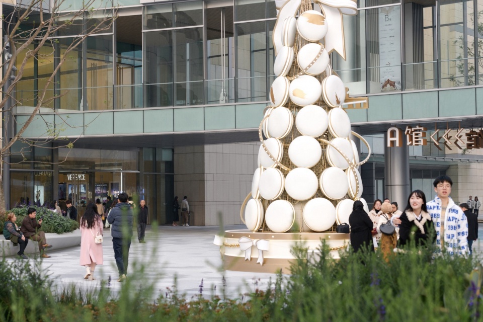 chengdu mixc public plaza renovation by flo