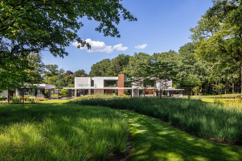 SAOTA BE FlandersHouse EXT 002 001 AL HR