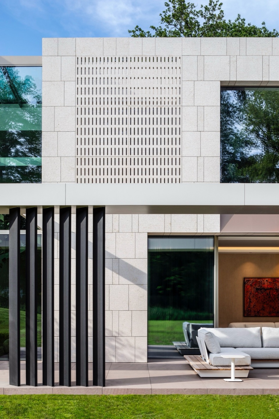 SAOTA BE FlandersHouse EXT 010 012 AL HR