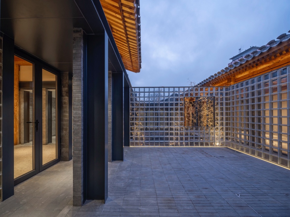 Yifang yard view to weat photograph by Jin Weiqi