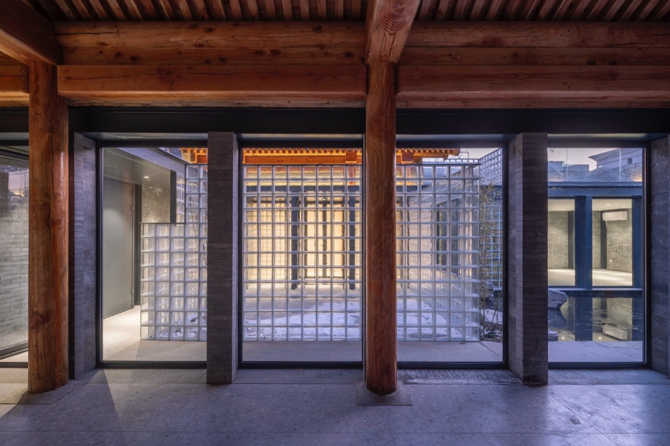 northern house view to south photograph by Jin Weiqi