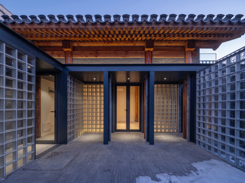 outside view of southern house photograph by Jin Weiqi