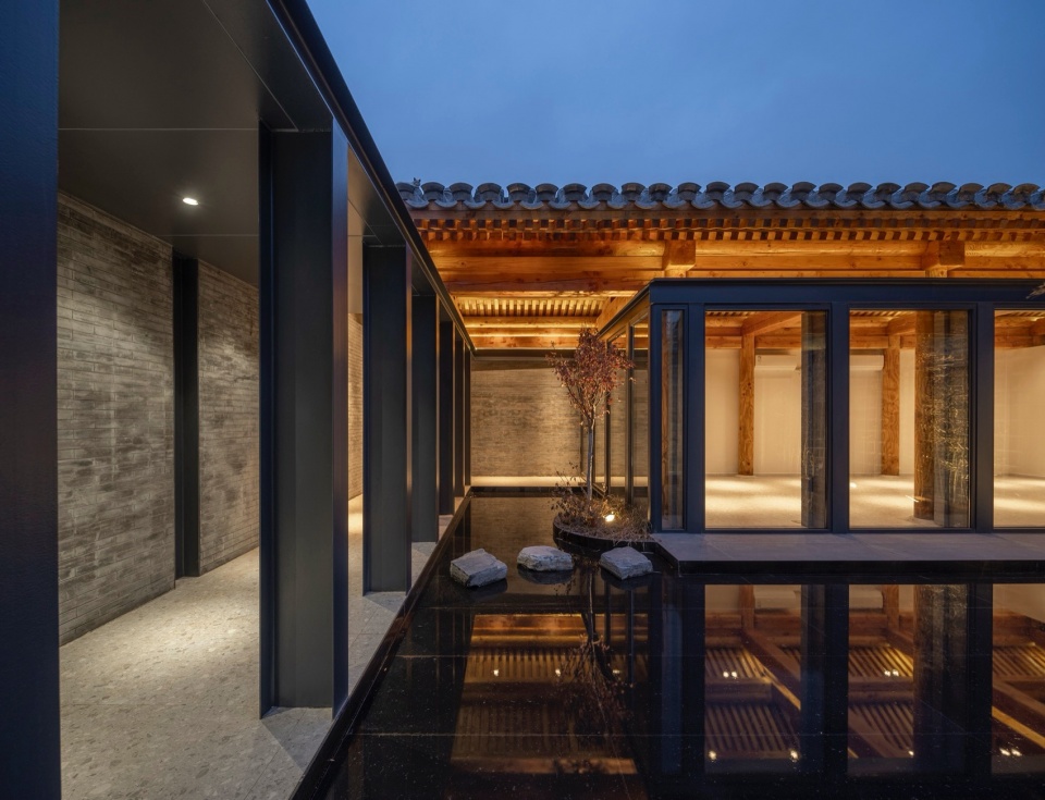 view of Banfen pool from south photograph by Jin Weiqi