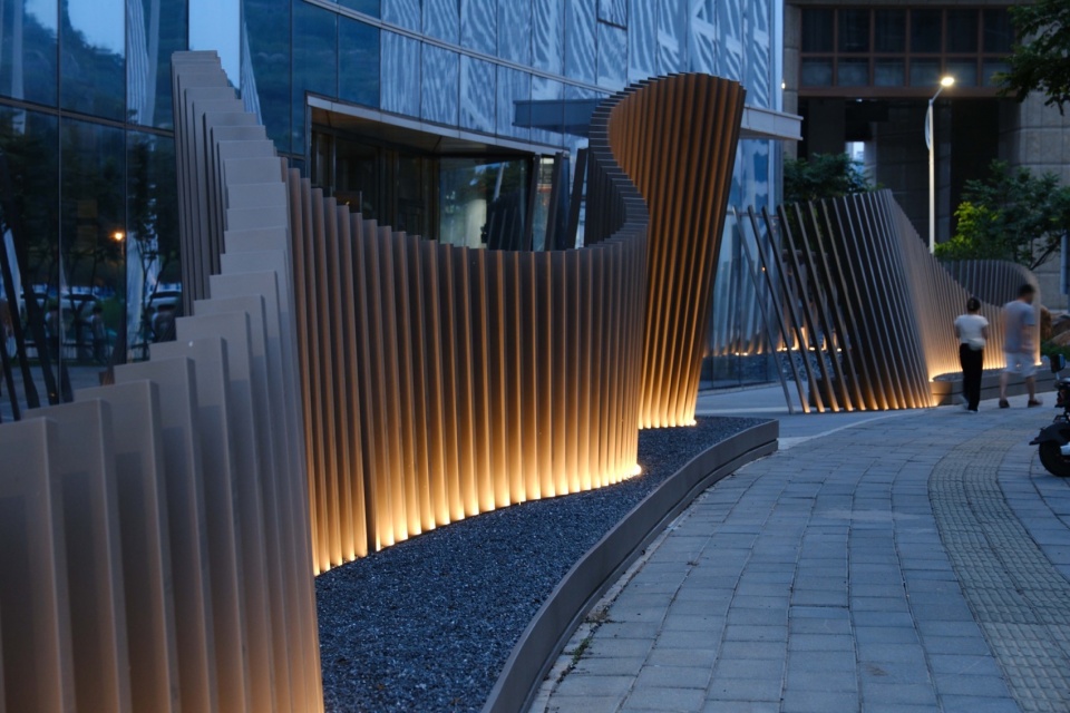 “海浪”装置, “Ocean Waves” Installation © 三毛