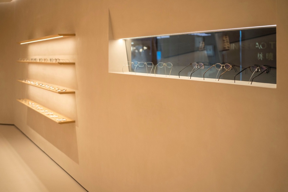 展示橱窗 ab premium optics by ww architects