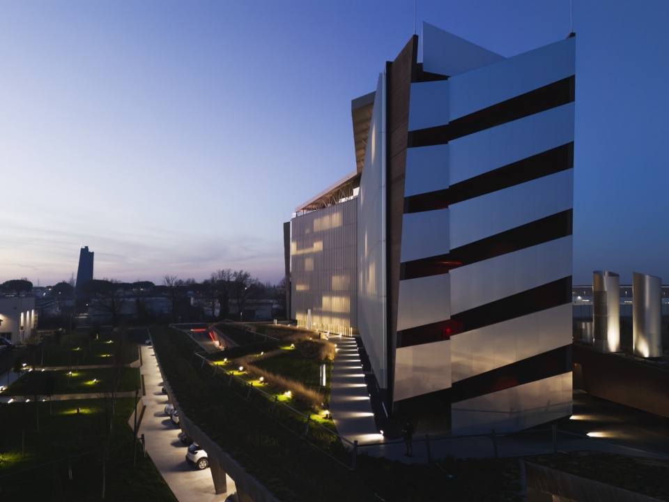 The Sidera by tissellistudioarchitetti
