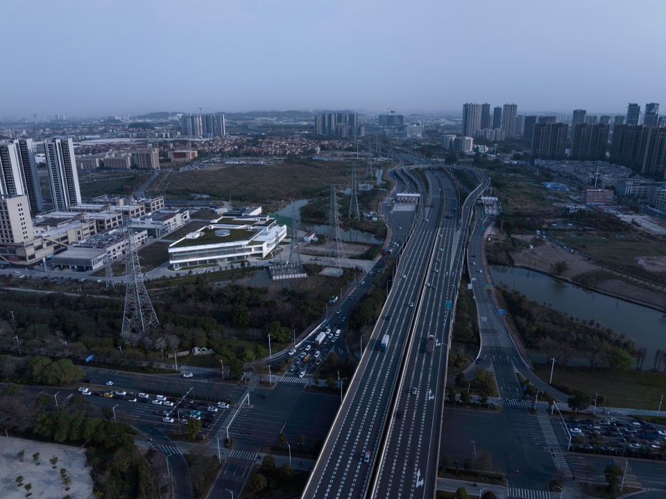 bmw foshan baochuang center by archihope uk ltd