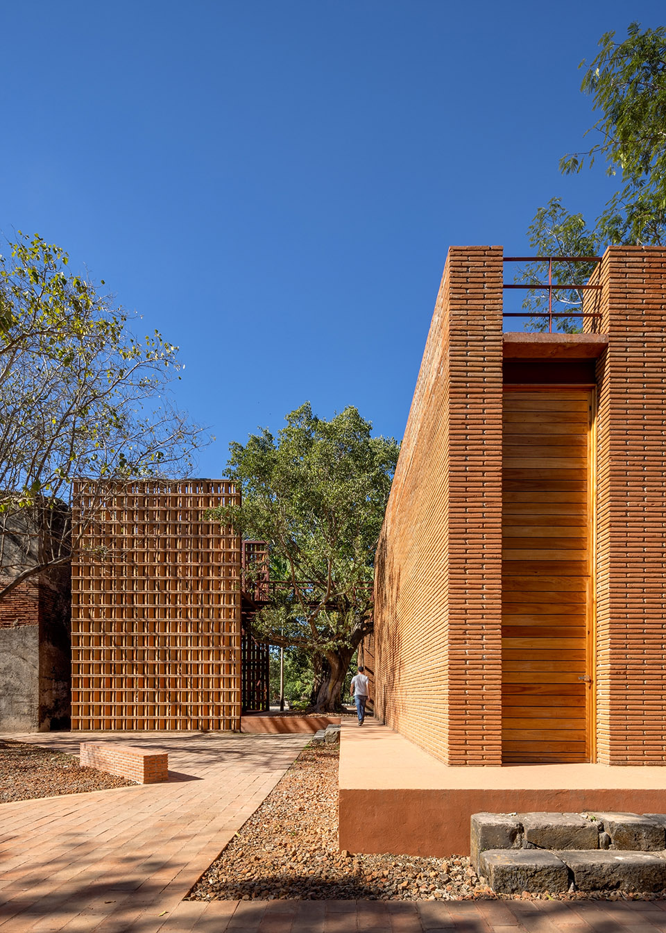 ex aduana san blas cultural center by colectivo c733